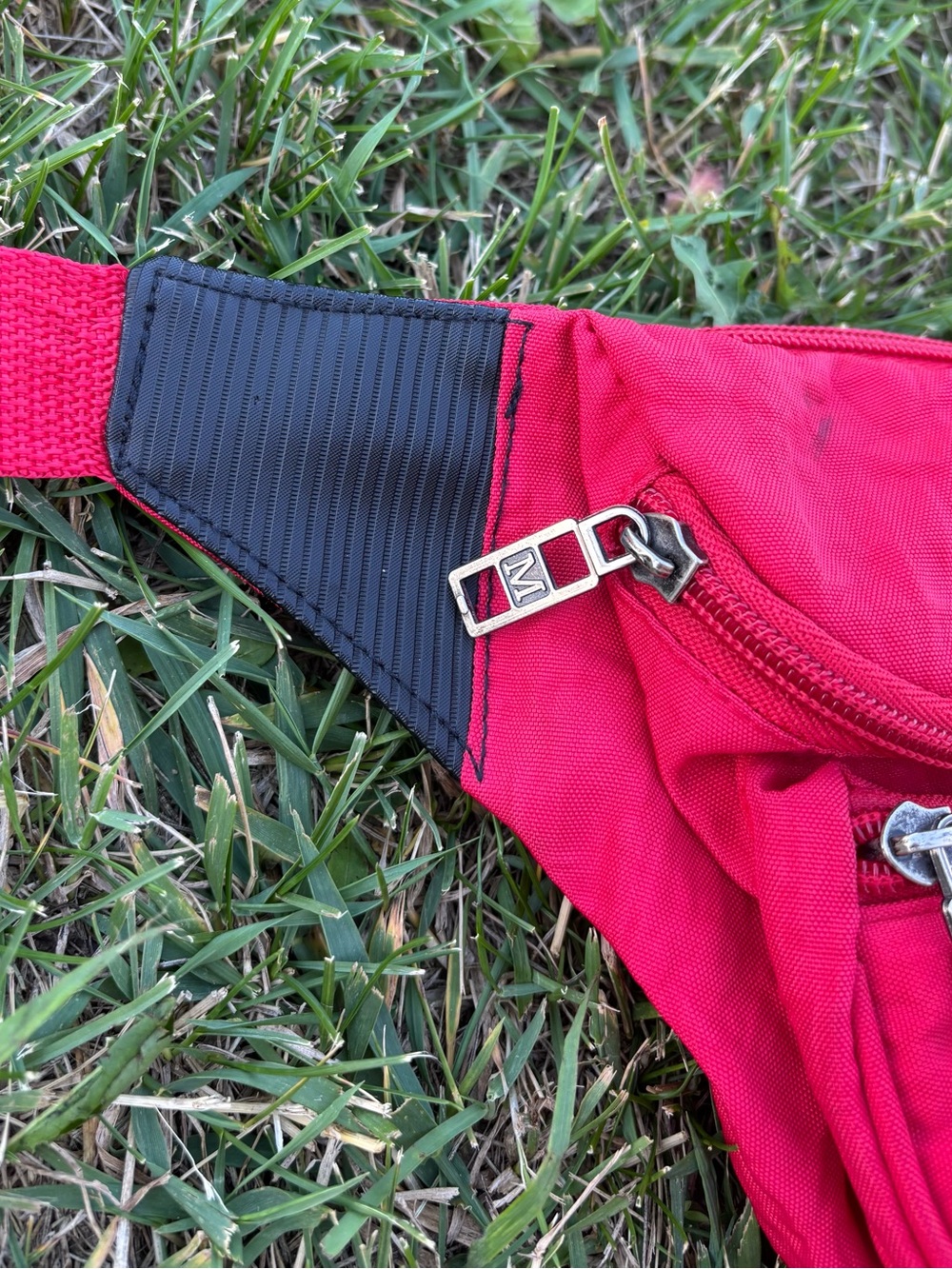Vtg Mondo Fanny Pack Belt Bag Adjustable Red Black Three Compartments Retro 90s - Picture 9 of 13